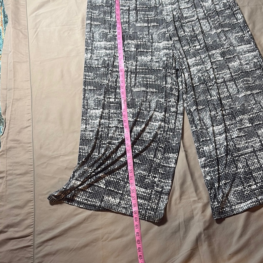 Lane Bryant Black and White Geometric Jumpsuit - Picture 4 of 5